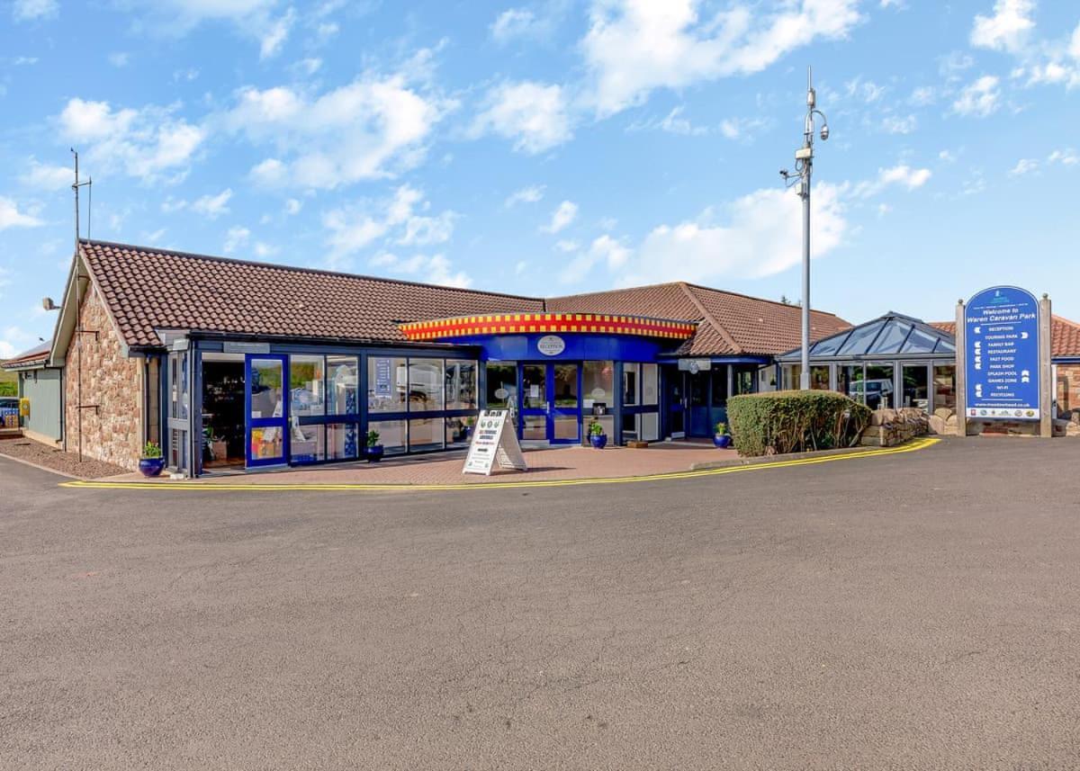 Waren Caravan Park Bamburgh Exterior foto